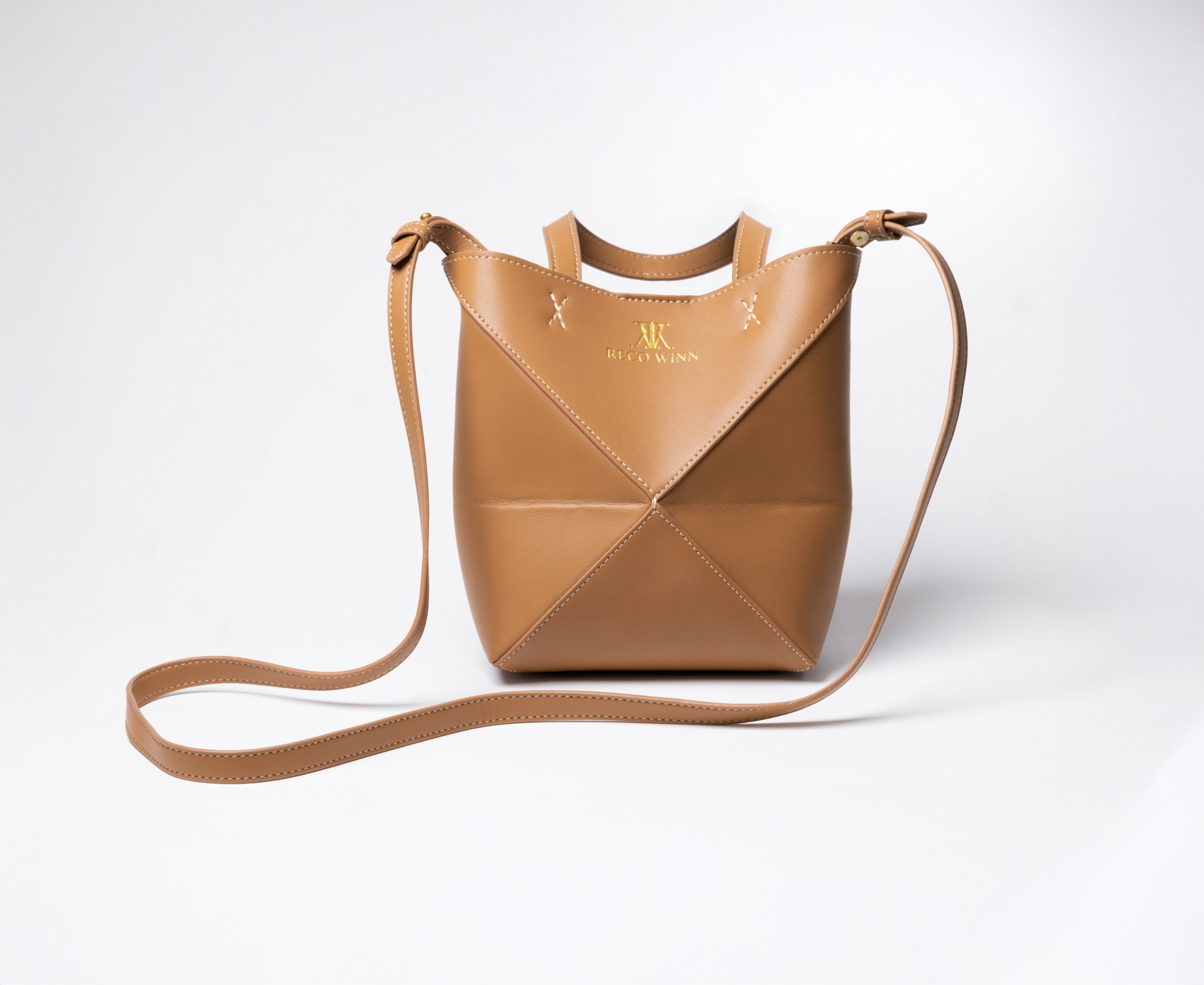 Hobo Bag in Camel